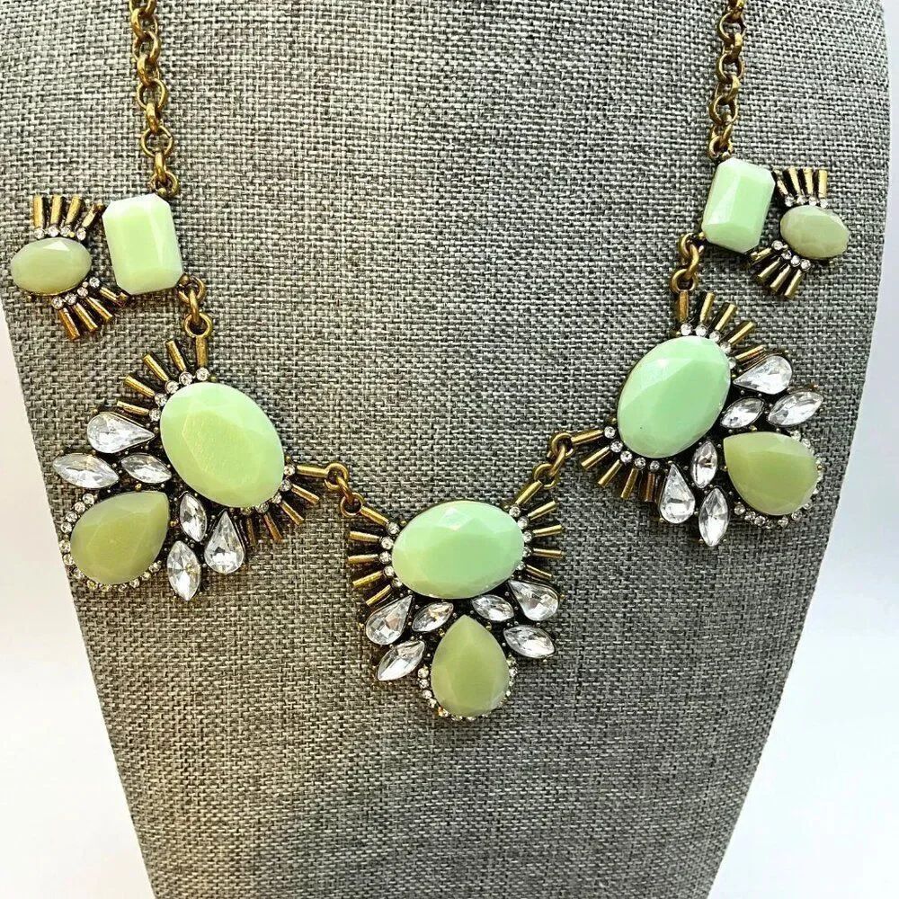 Gorgeous! Chunky Statement Necklace In Green Tones Gems & Bracelet